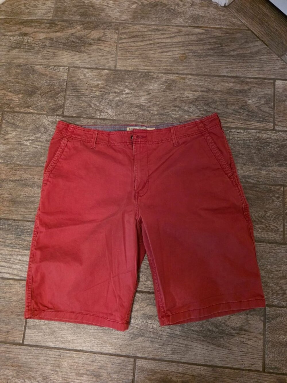 Lucky Brand clay Red Chino Shorts size 36 - EUC